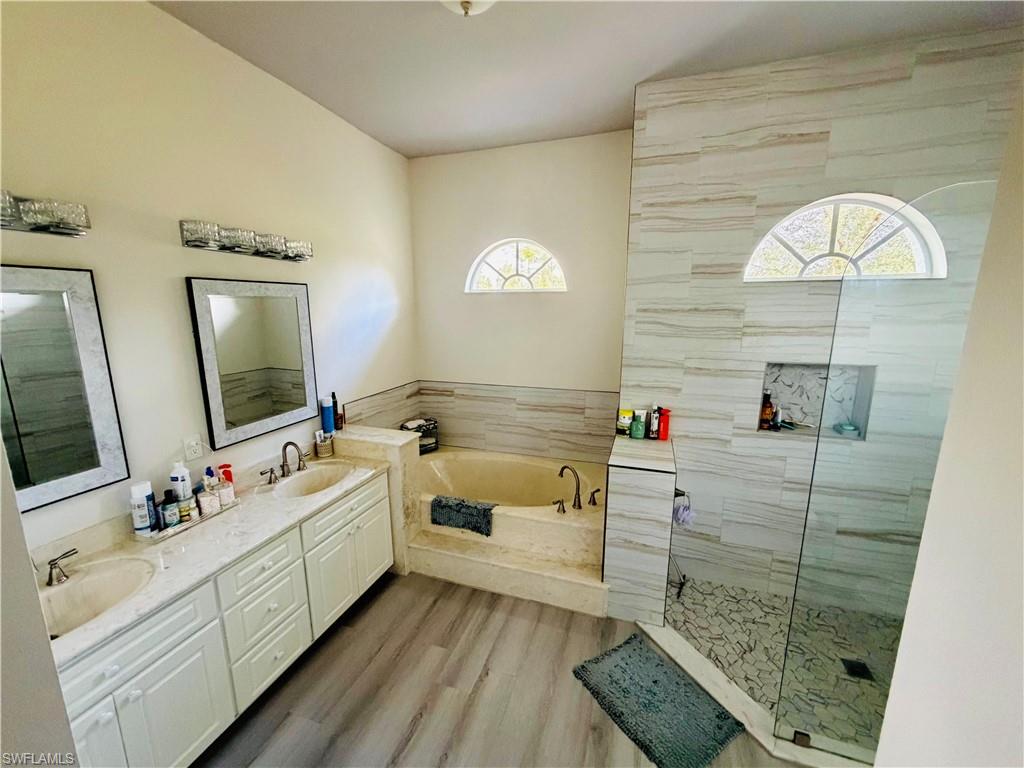 GOLDEN GATE ESTATES - Residential