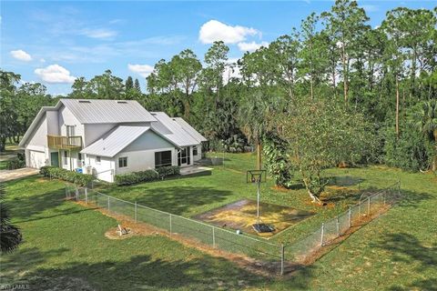 A home in NAPLES