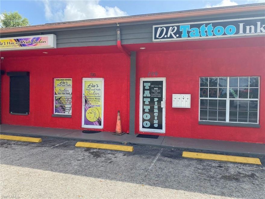 GREAT LOCATION AND VISIBILITY. Unit in Royal Plaza, located right on Lee Blvd. This space is modern, recently remodeled. This unit can be used for multiple purposes, has many parking spaces. Low monthly condominium association fee of $220. Text for a private tour .