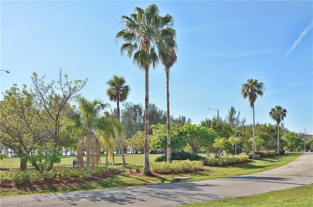 PARK VIEW CONDO - Residential