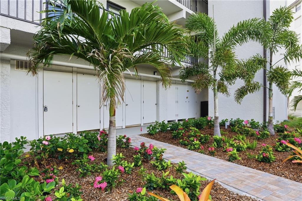 ESTERO COVE CONDO - Residential
