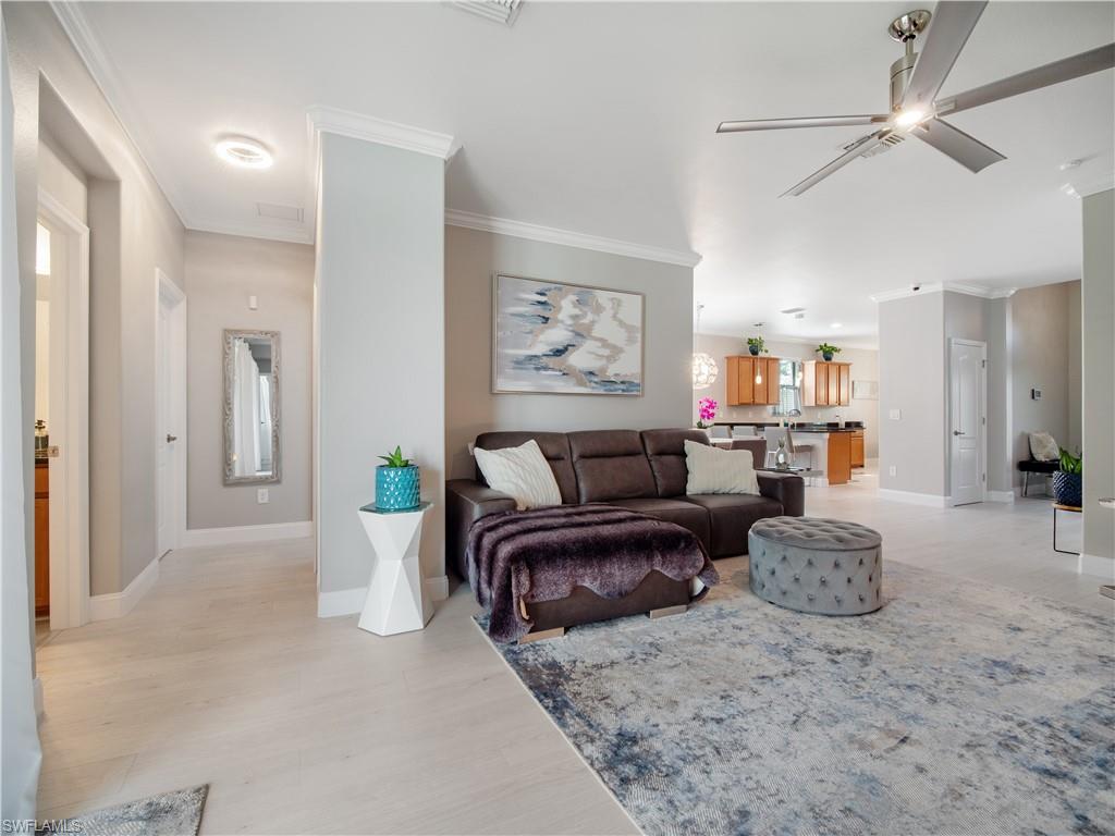 PROMENADE WEST - Residential