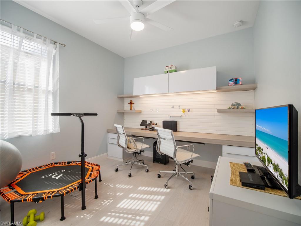 PROMENADE WEST - Residential