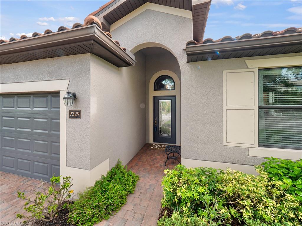 PROMENADE WEST - Residential