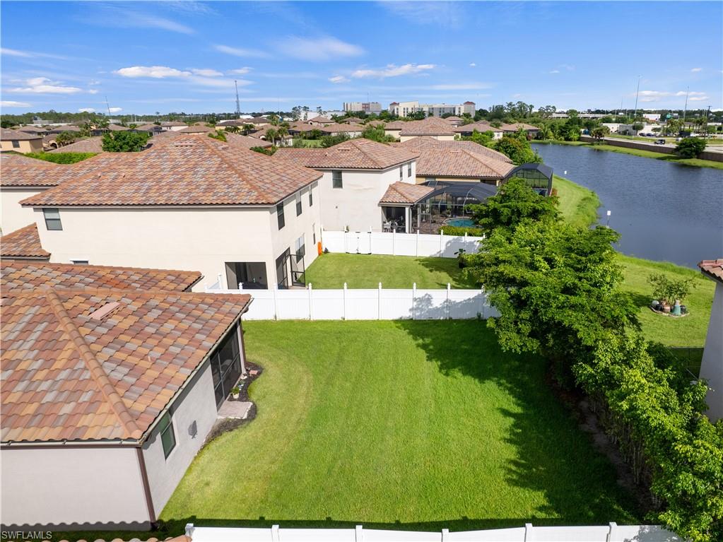 PROMENADE WEST - Residential