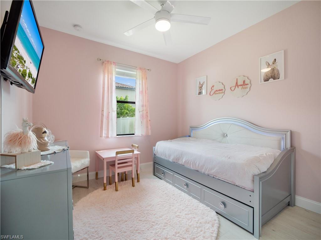 PROMENADE WEST - Residential