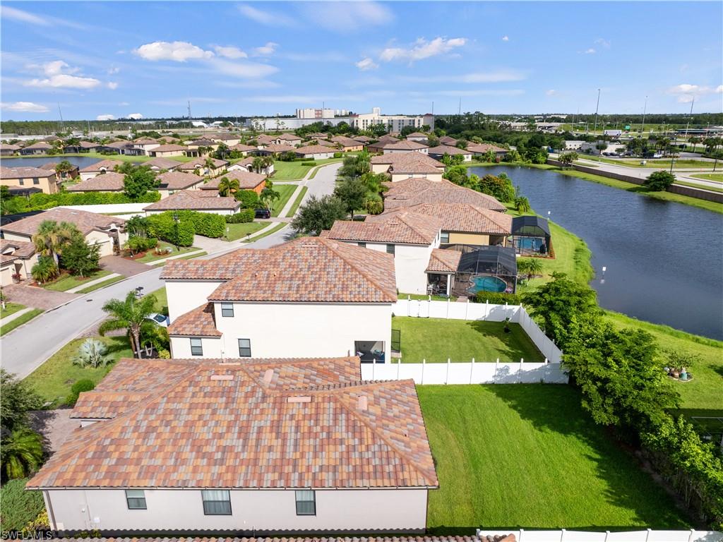 PROMENADE WEST - Residential