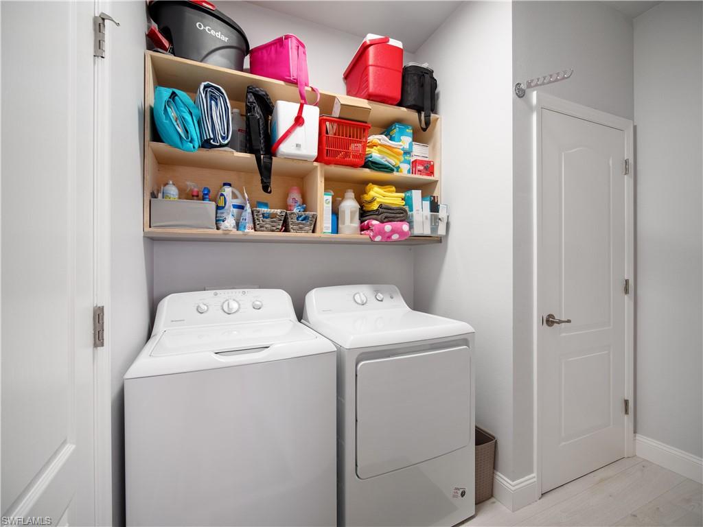 PROMENADE WEST - Residential