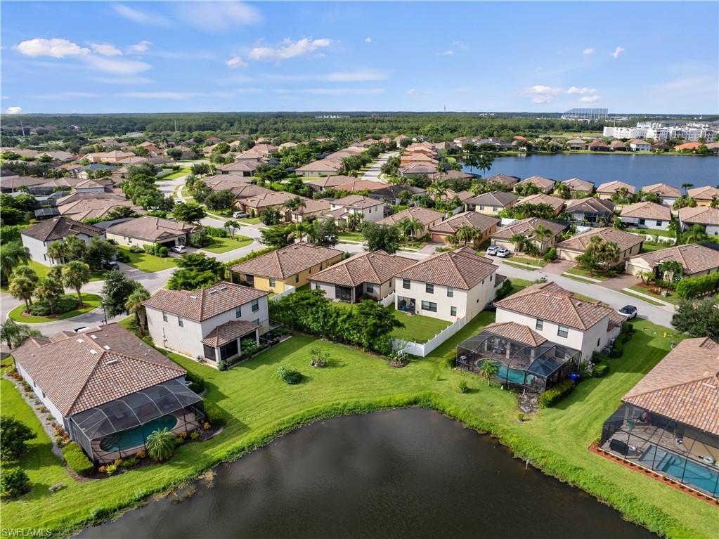 PROMENADE WEST - Residential