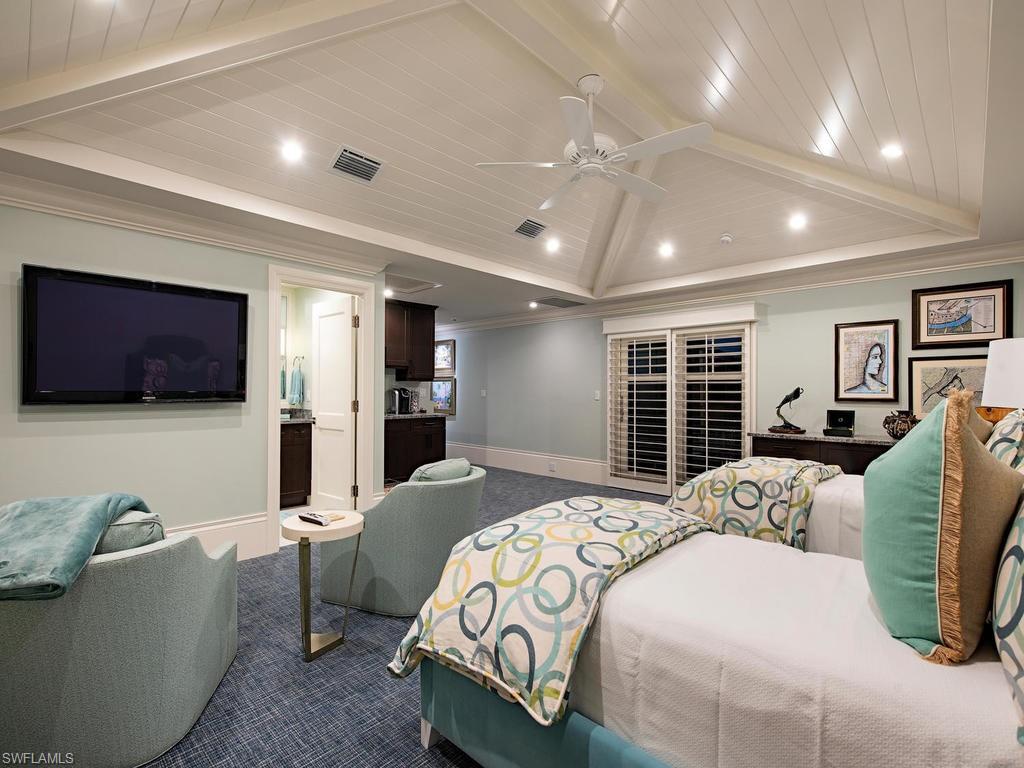 ISLE ROYALE - Residential