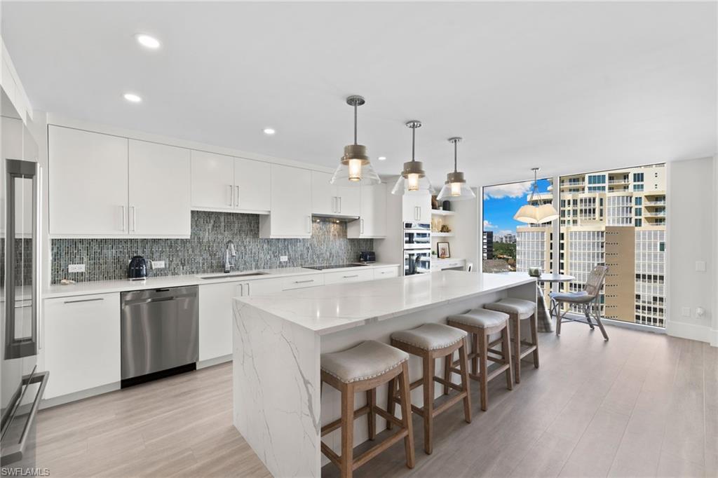 4401 Gulf Shore BLVD N 1606