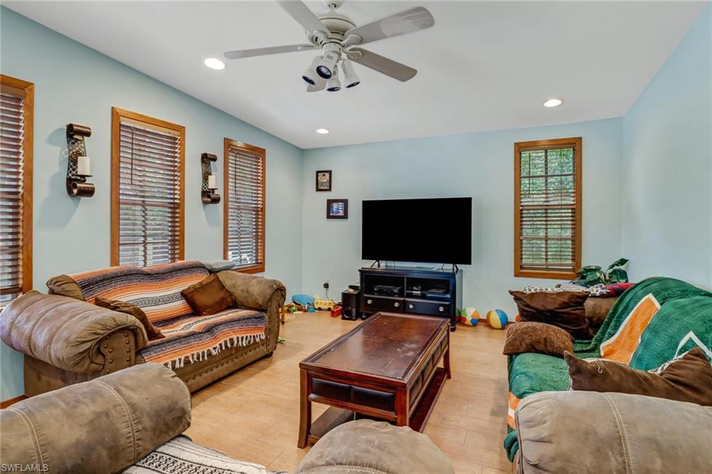 GOLDEN GATE ESTATES - Residential