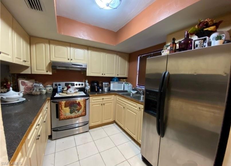 CORAL CAY CONDO - Residential Lease