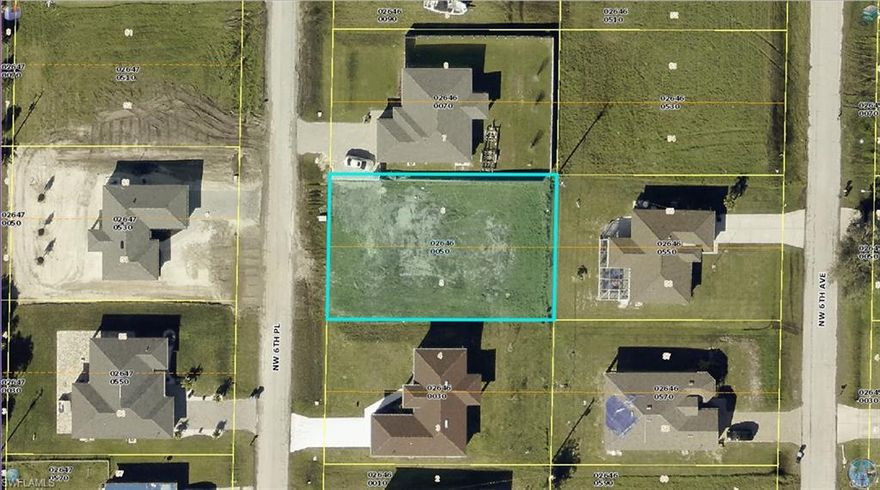 Beautiful lot in Cape Coral, perfect to build a new home!