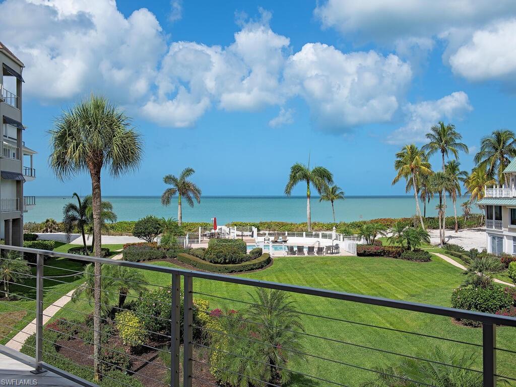 BAREFOOT BEACH - Residential