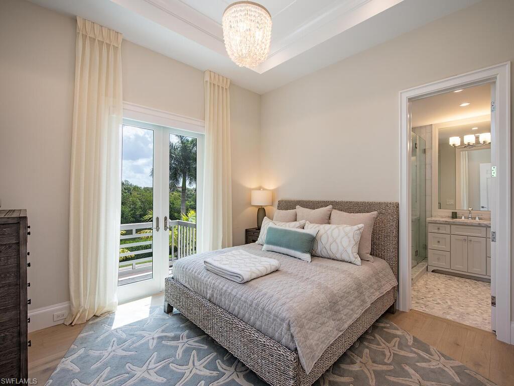 BAREFOOT BEACH - Residential