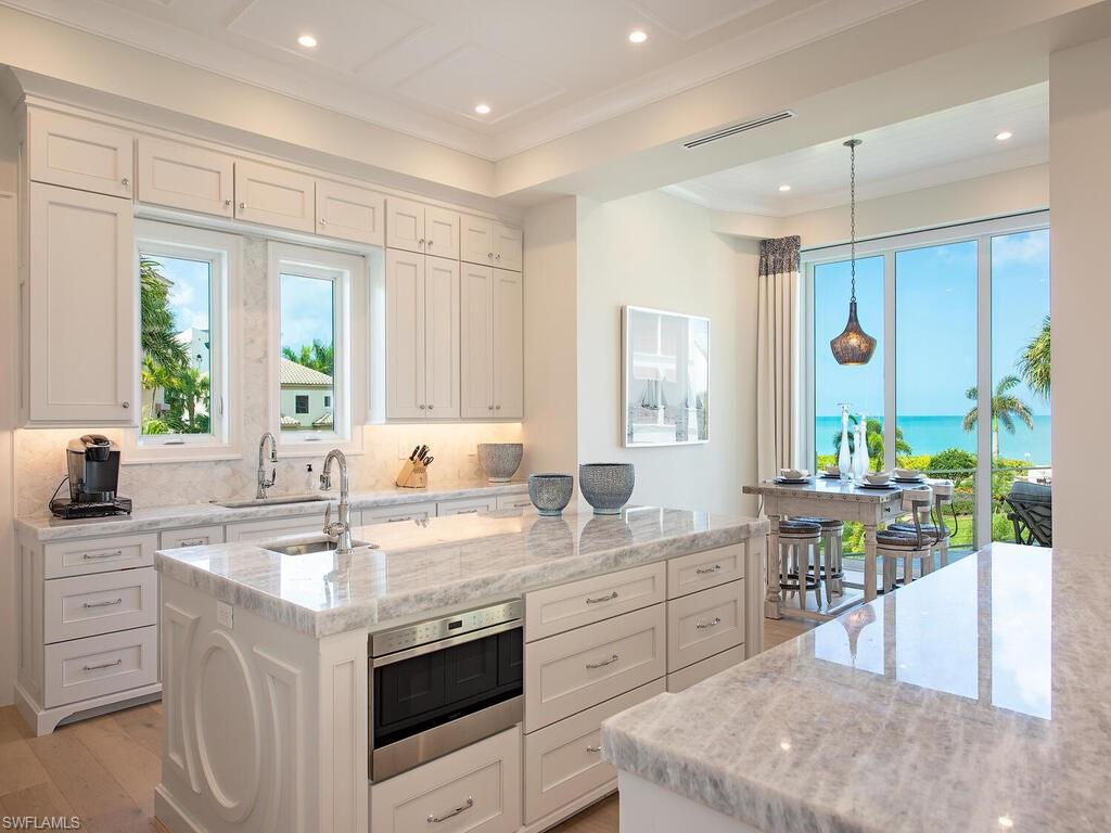 BAREFOOT BEACH - Residential