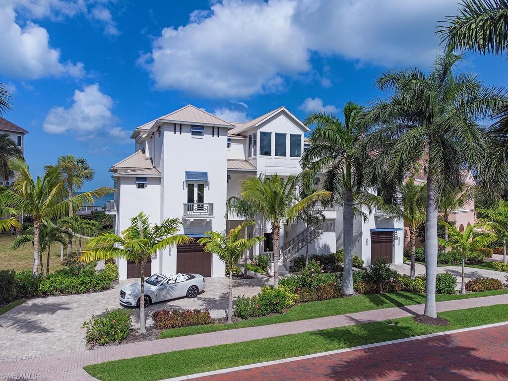 BAREFOOT BEACH - Residential