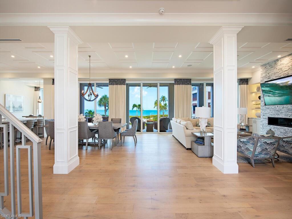 BAREFOOT BEACH - Residential