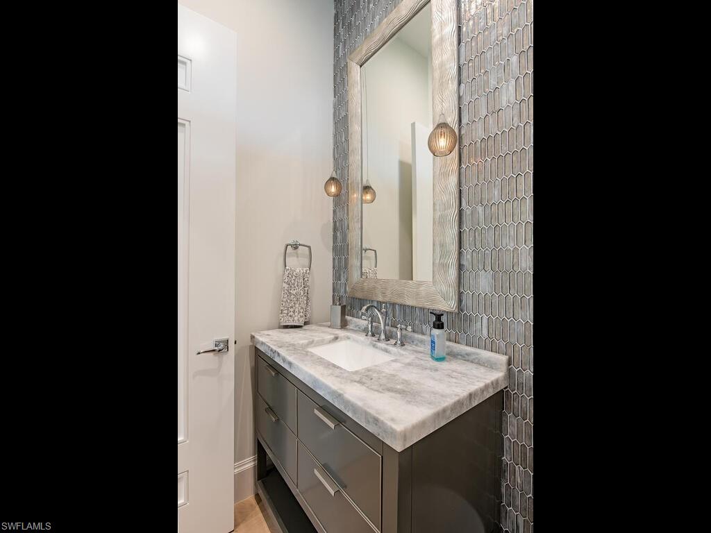 BAREFOOT BEACH - Residential