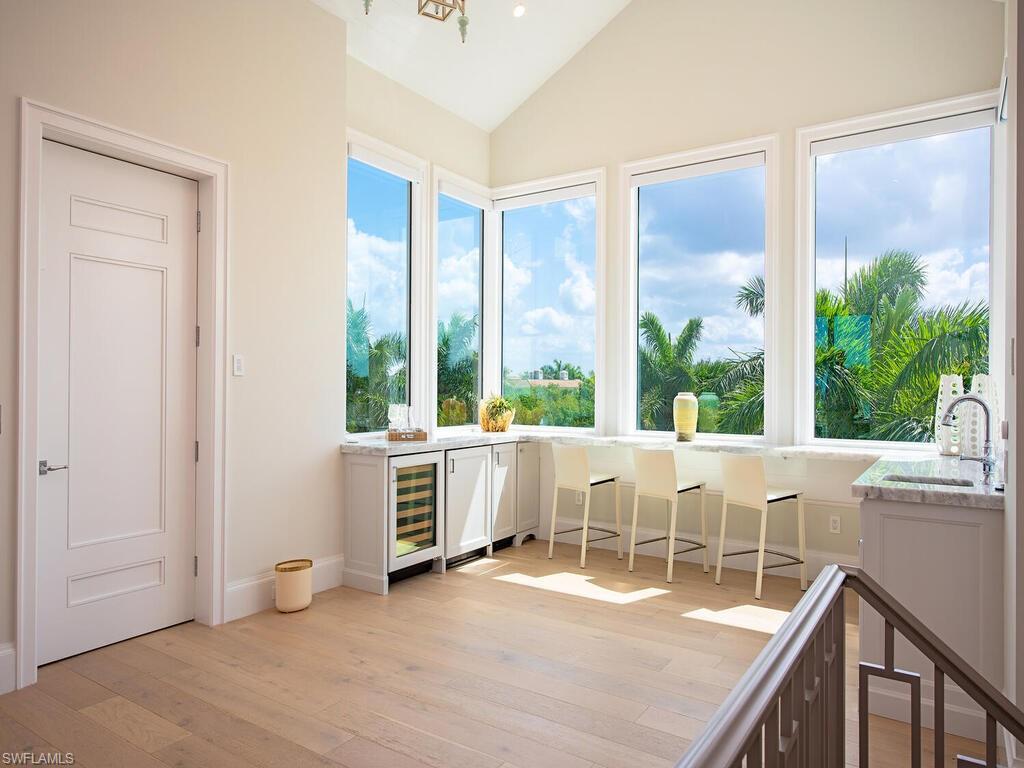 BAREFOOT BEACH - Residential