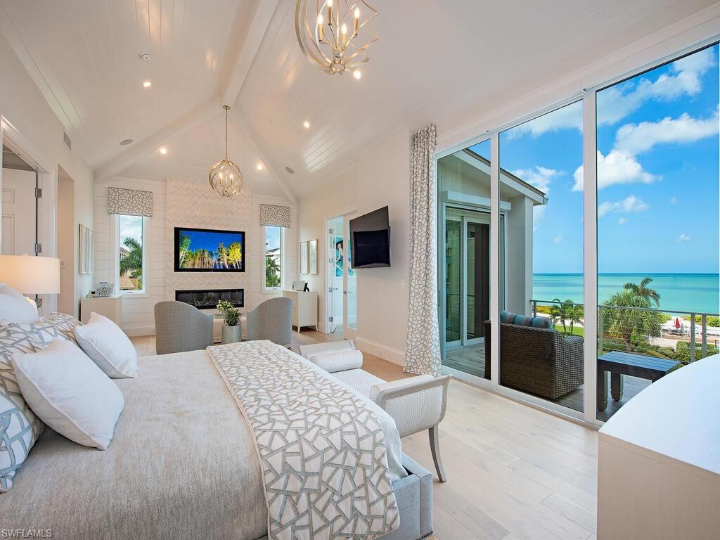 BAREFOOT BEACH - Residential