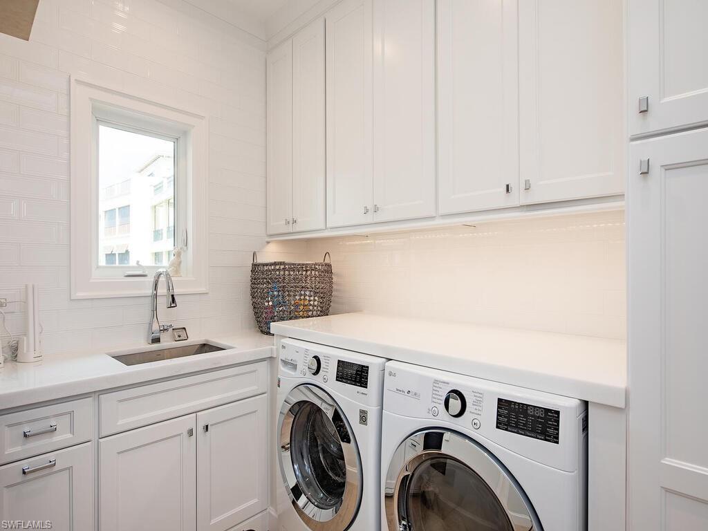 BAREFOOT BEACH - Residential