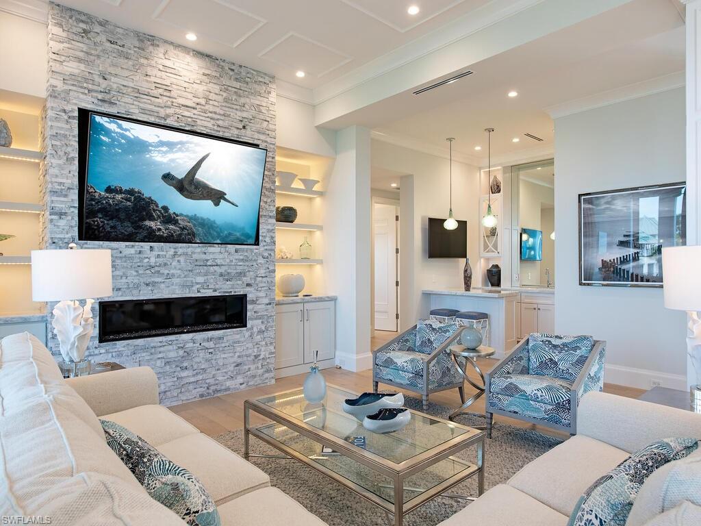 BAREFOOT BEACH - Residential