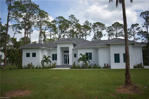 788 9th St SW, Naples, FL 34117 - #: 224065435