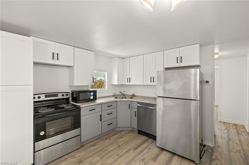 THUNDERBIRD MOBILE HOMES - Residential