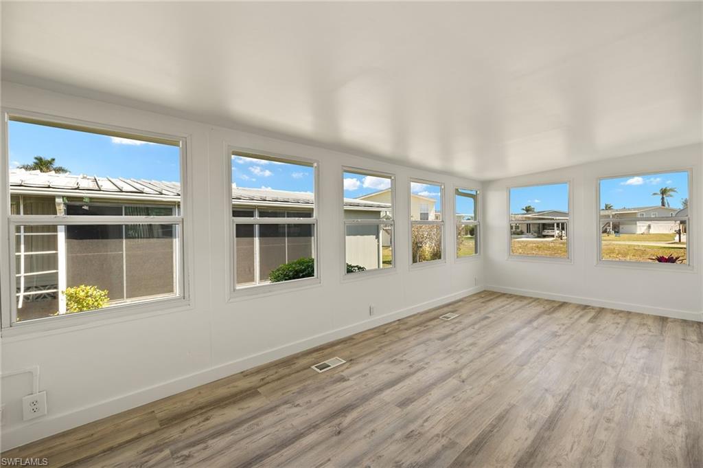 THUNDERBIRD MOBILE HOMES - Residential