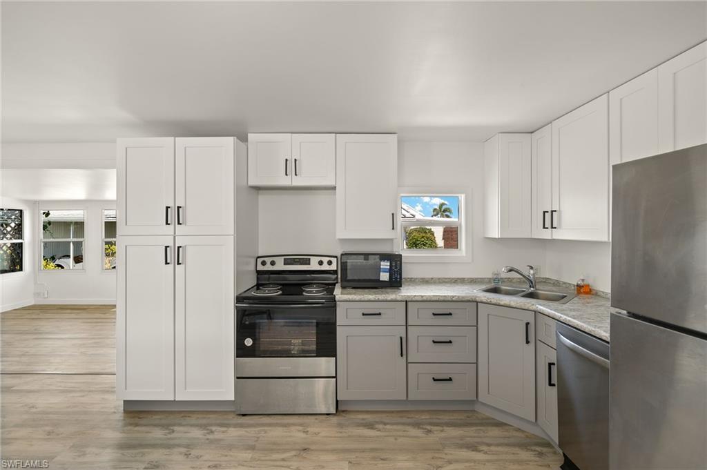 THUNDERBIRD MOBILE HOMES - Residential