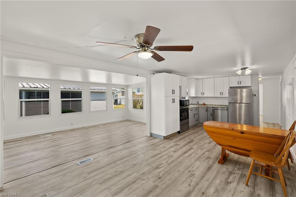 THUNDERBIRD MOBILE HOMES - Residential