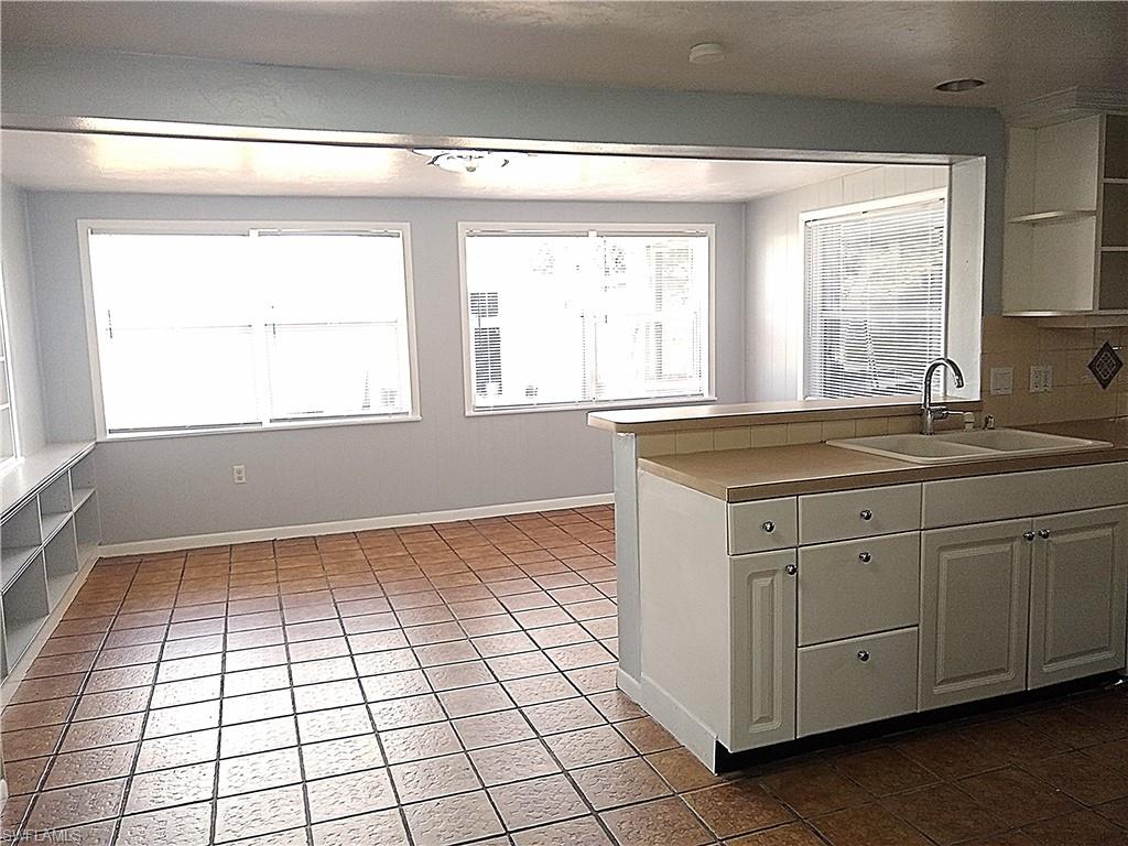 FORT MYERS SHORES - Residential