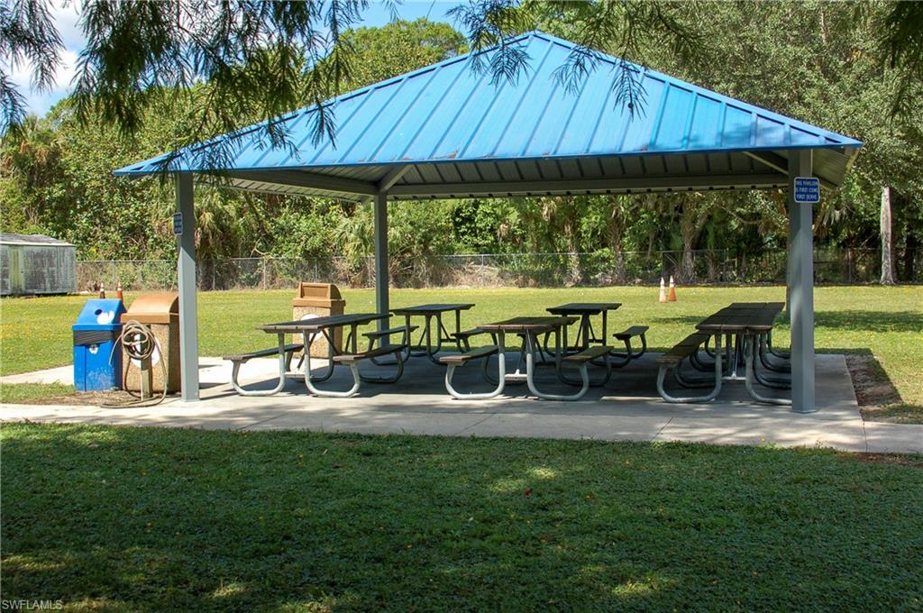 FORT MYERS SHORES - Residential