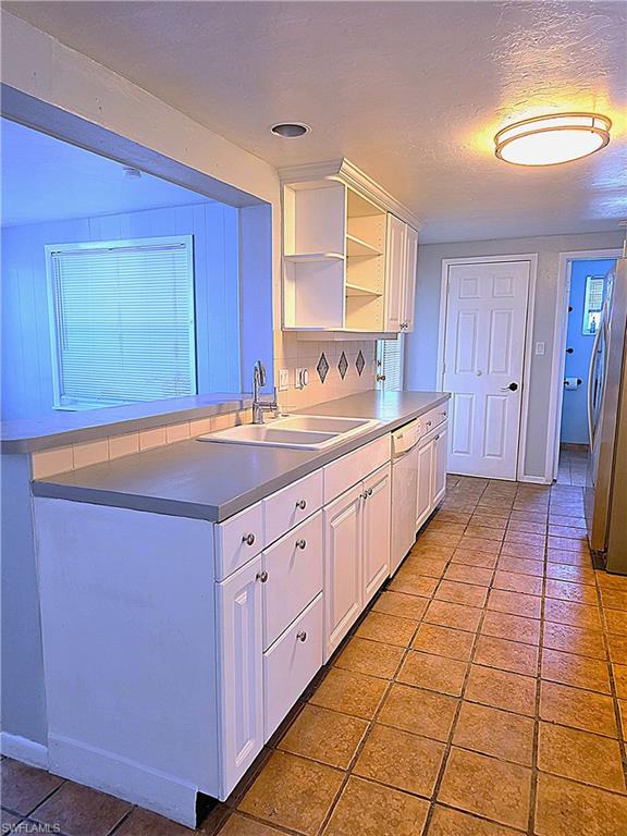 FORT MYERS SHORES - Residential