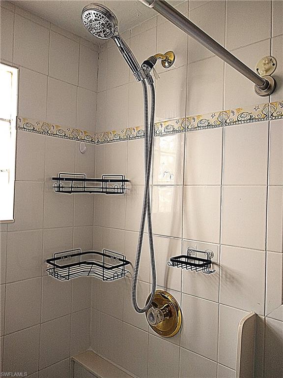 FORT MYERS SHORES - Residential