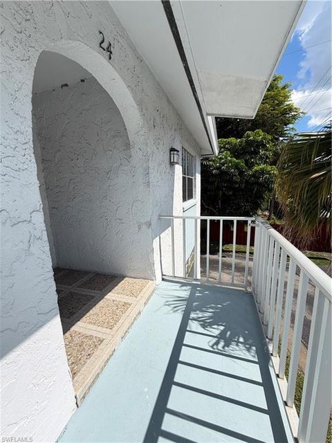 4900 Biscayne DR 24 NAPLES FL 34112