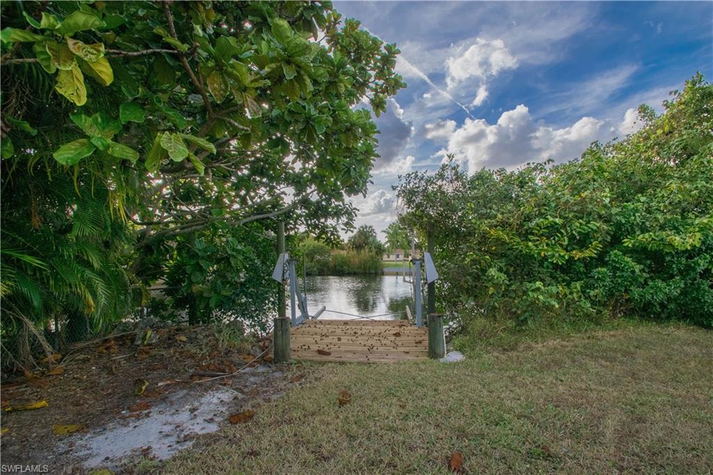 FORT MYERS SHORES - Residential