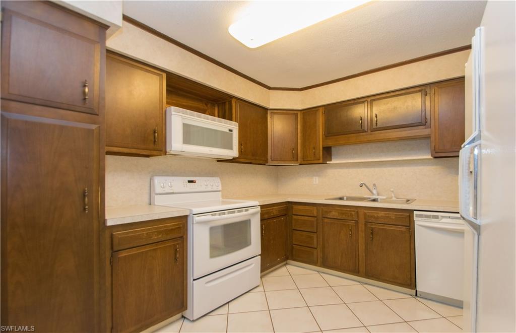 FORT MYERS SHORES - Residential