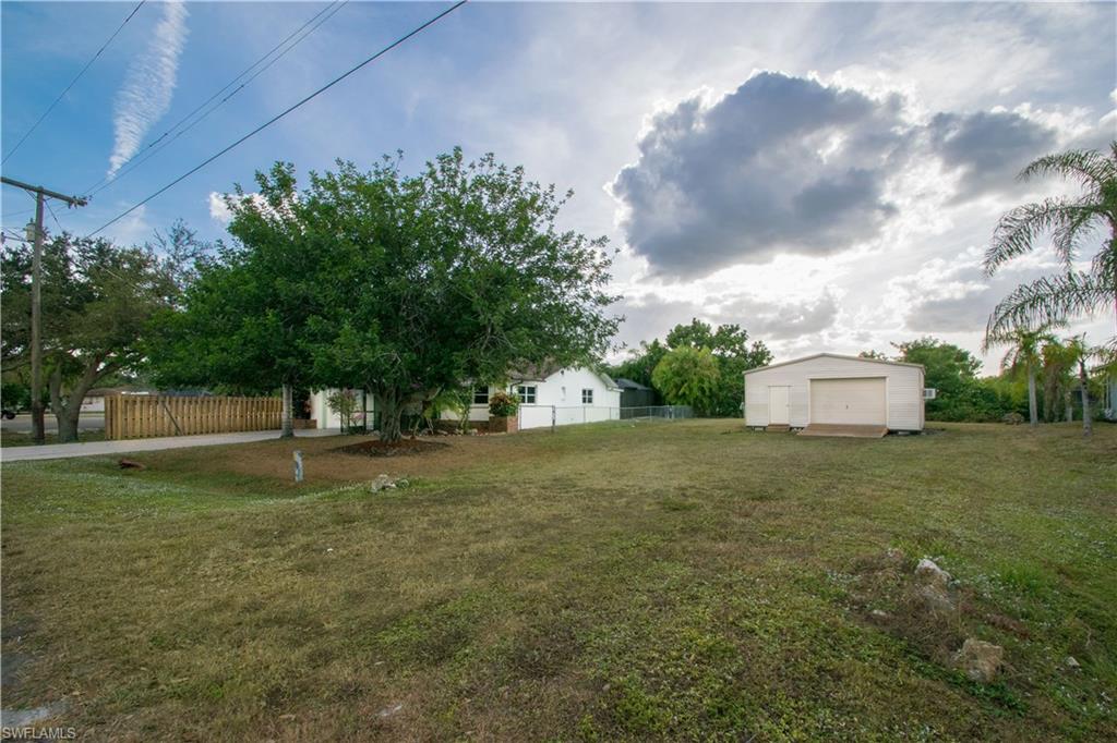 FORT MYERS SHORES - Residential