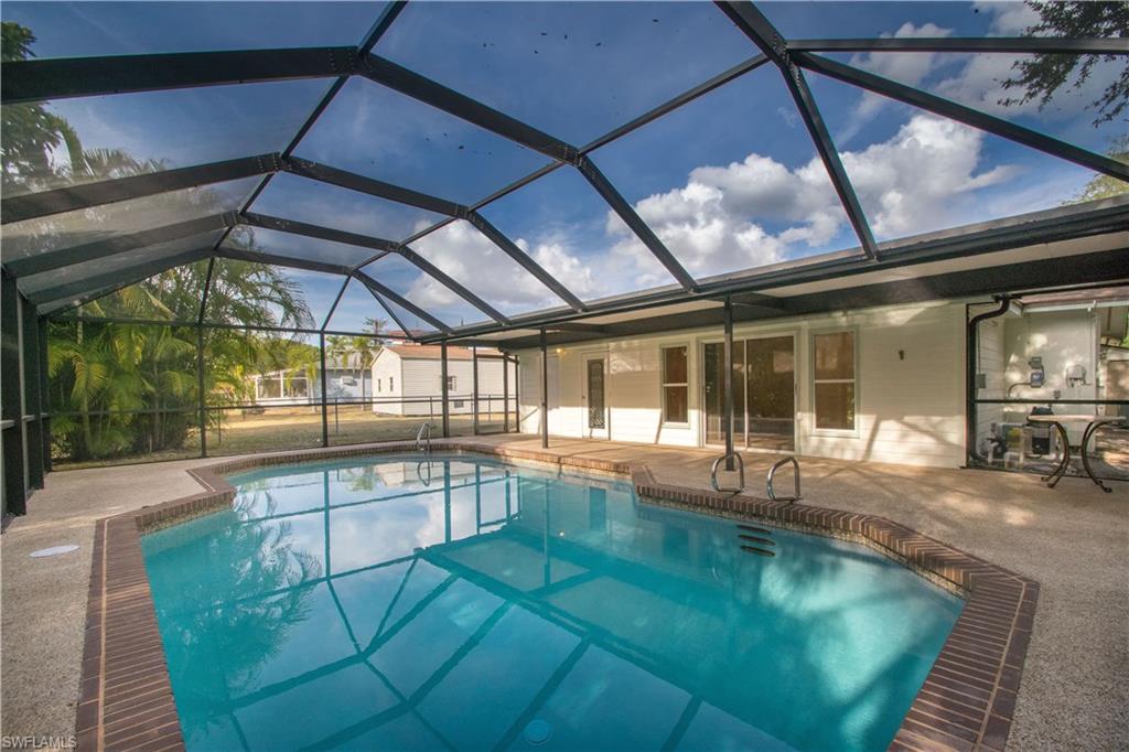 FORT MYERS SHORES - Residential