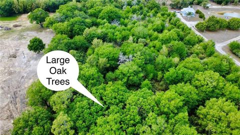 19850 Burgundy Farms RD ESTERO FL 33928