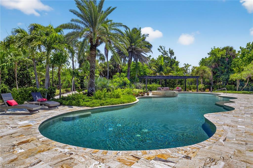 SOUTH CAPERS - Residential