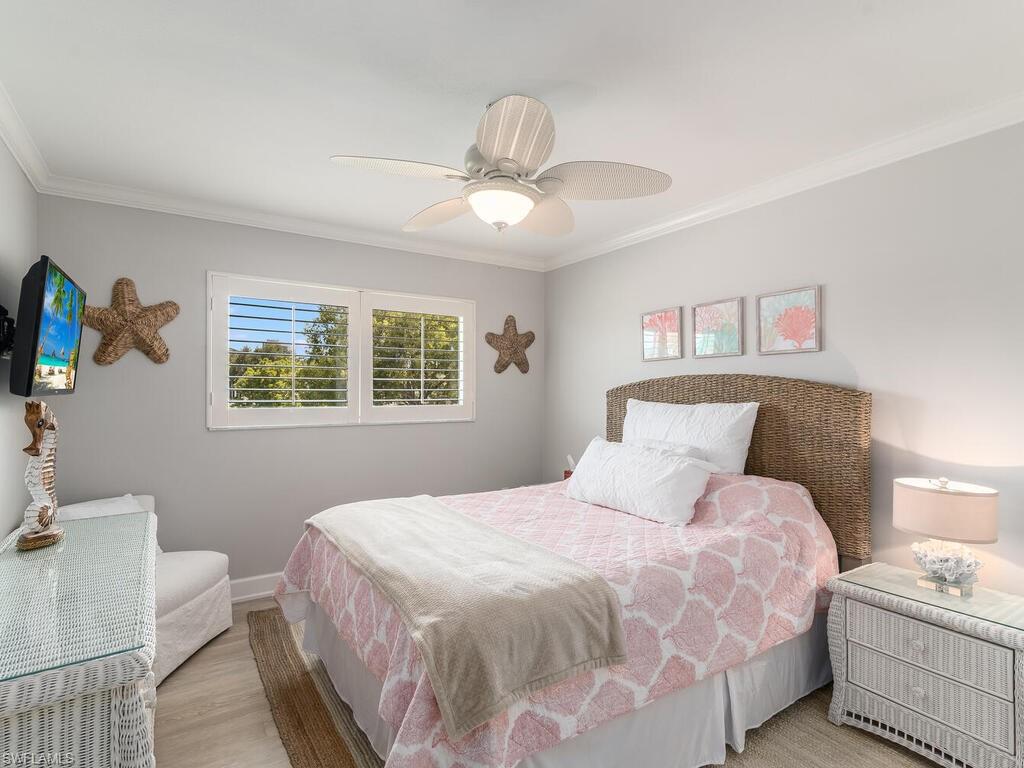 SWAN LAKE CLUB - Residential Lease