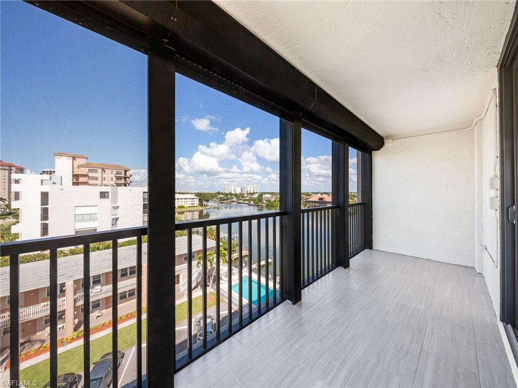 VANDERBILT BAY - Residential