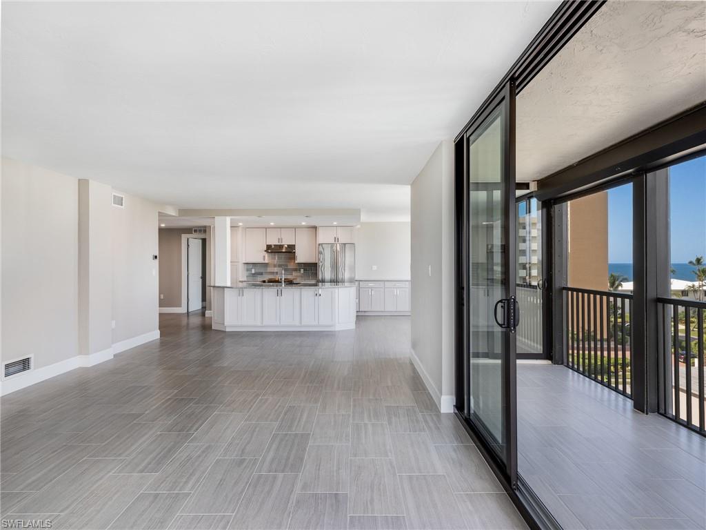 VANDERBILT BAY - Residential