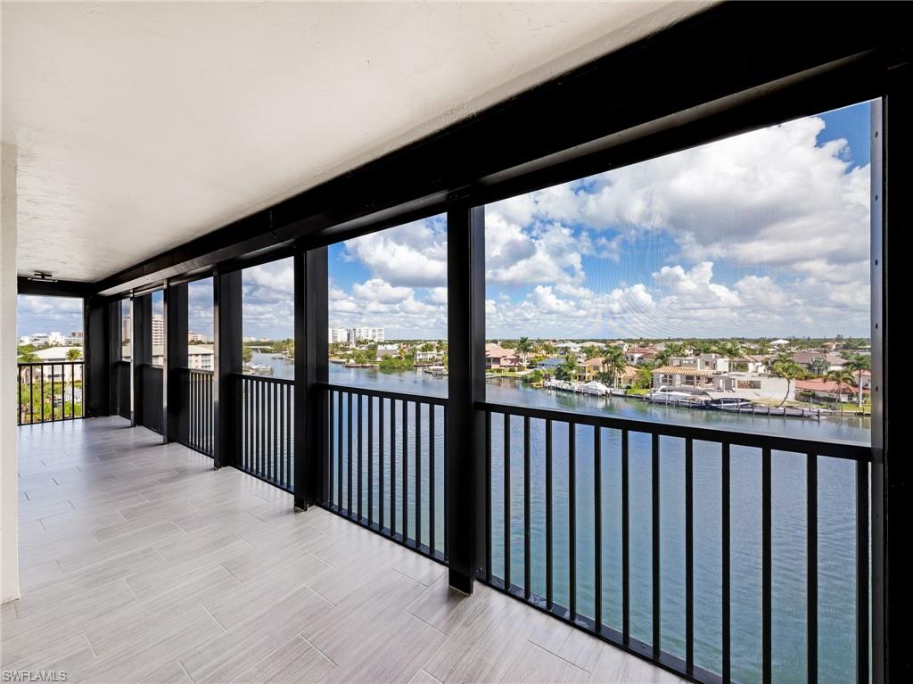 VANDERBILT BAY - Residential