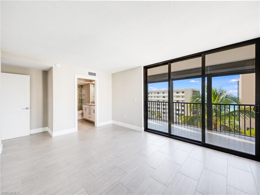 VANDERBILT BAY - Residential