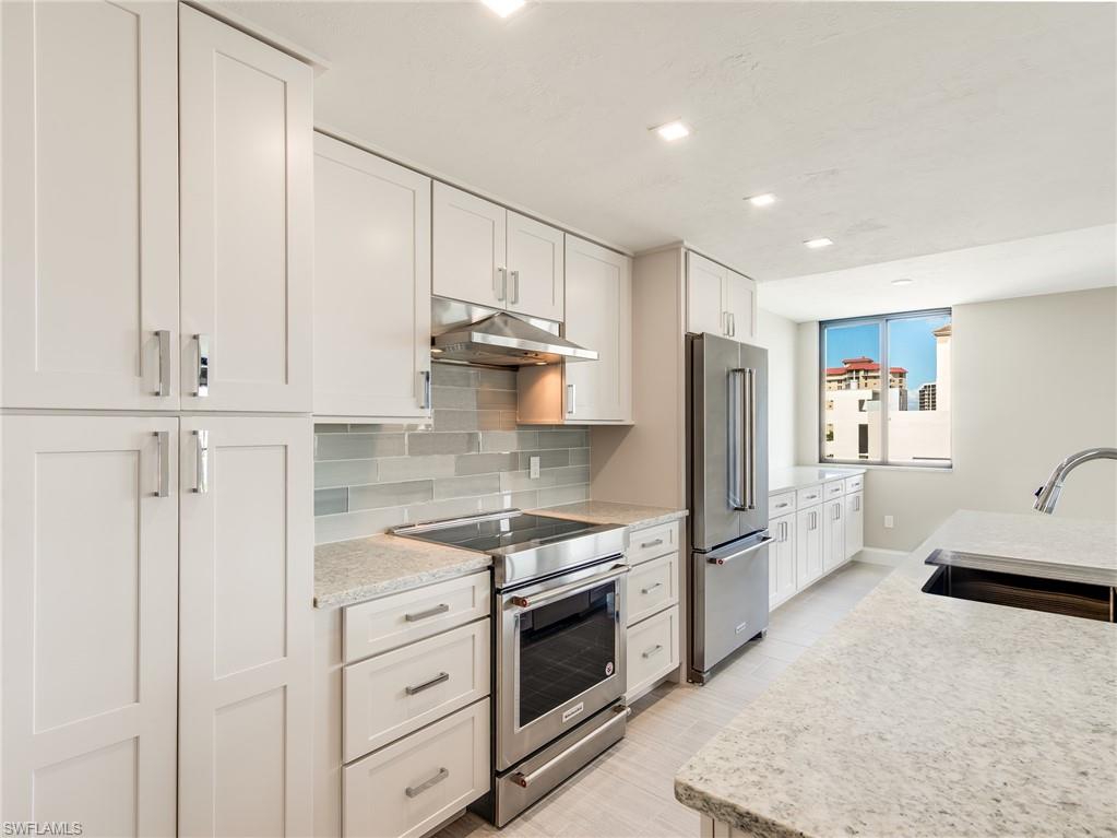 VANDERBILT BAY - Residential